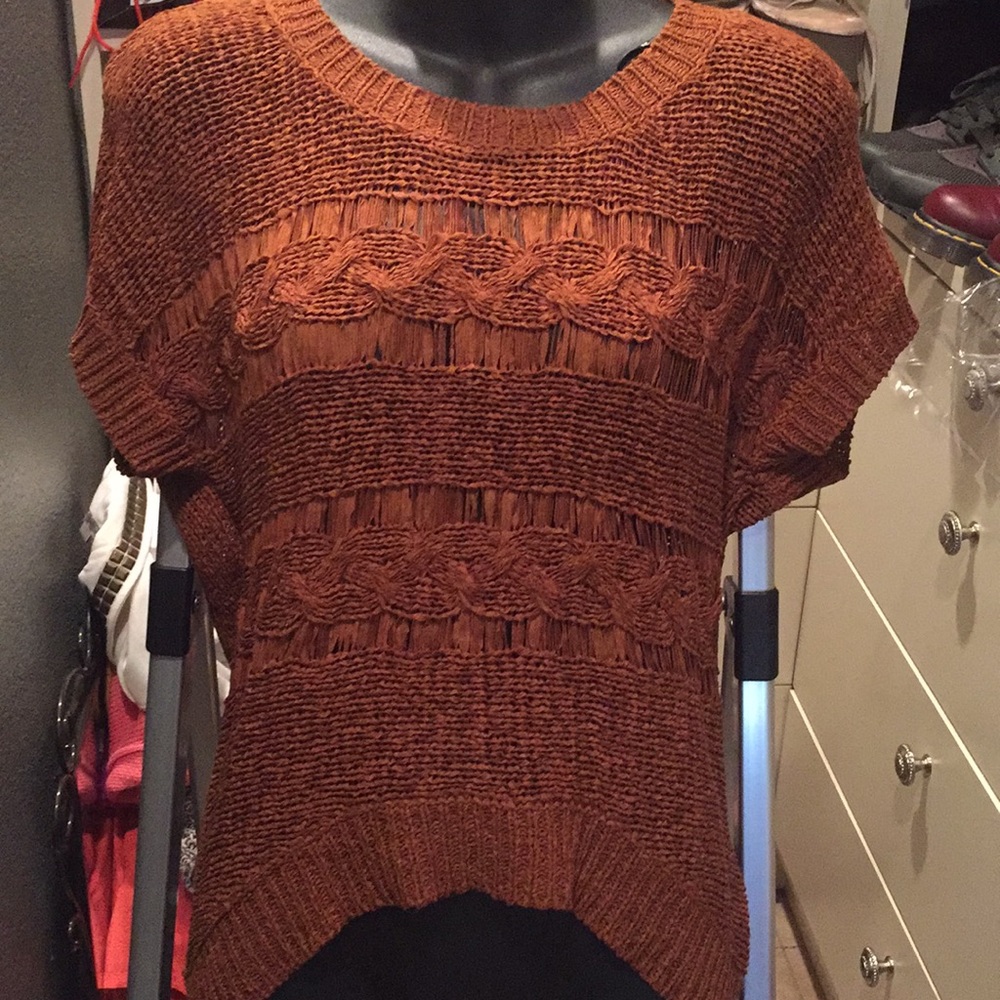 High low crochet style top
